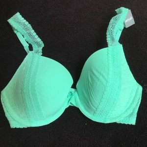 NWT!  Aerie lightly lined bra 32D